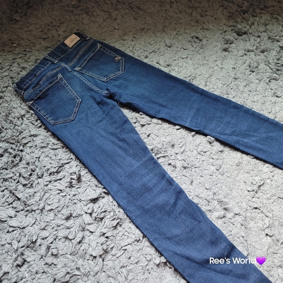 Jordache Girls Super Skinny Jeans - Picture 2 of 4